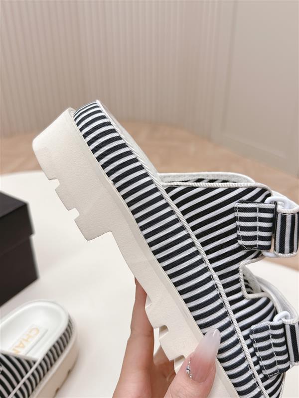 20251128184436468 280